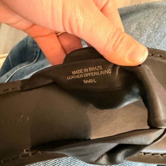 Bernardo Black Knotted Leather Toe-Post Sandals - Women - Picture 4 of 9